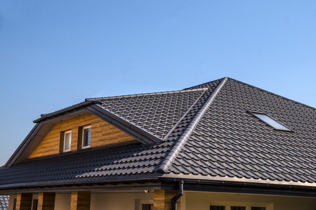metal roof vs shingles